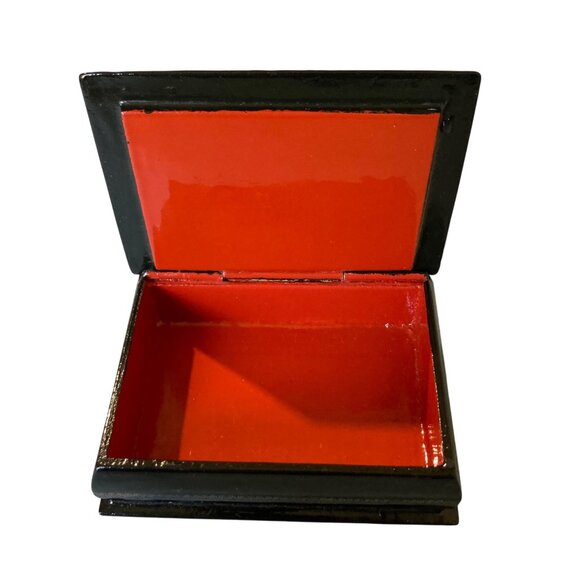 Palekh Lacquered Jewelry Box Vintage Wooden Jewelry Box Fairytale Couple Signed - Picture 3 of 10